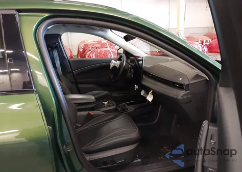 2024 Ford Mustang Mach-E Premium z USA, uszkodzony, nr VIN 3FMTK3SU1RMA48511